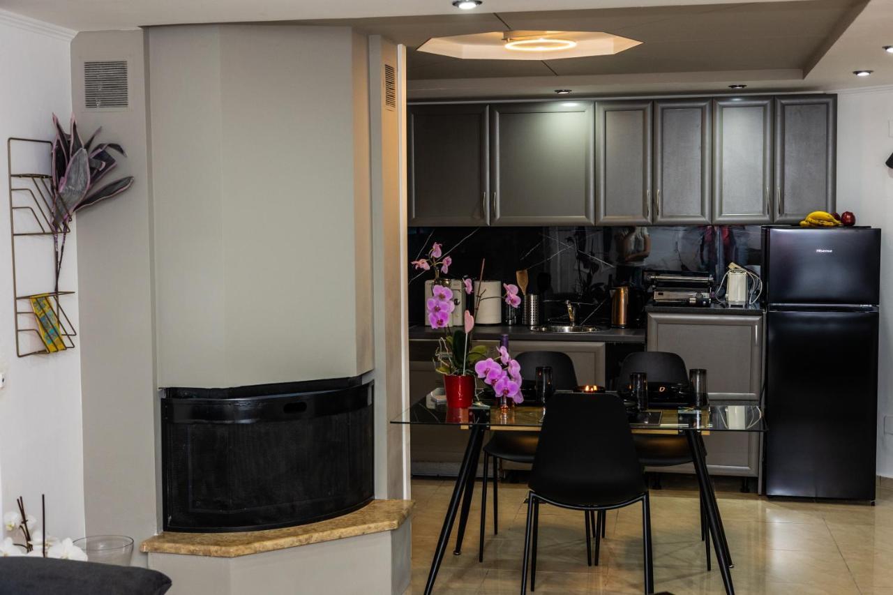 Black Apartament