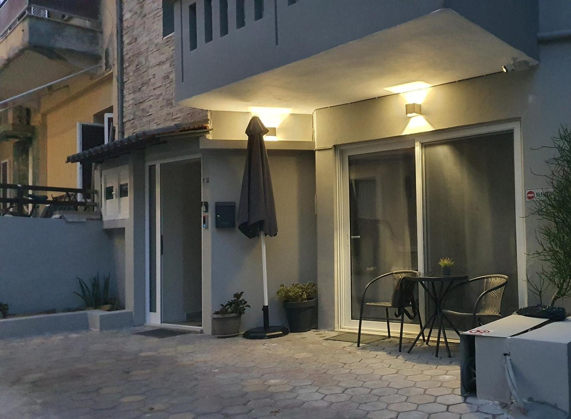 Black Apartamento